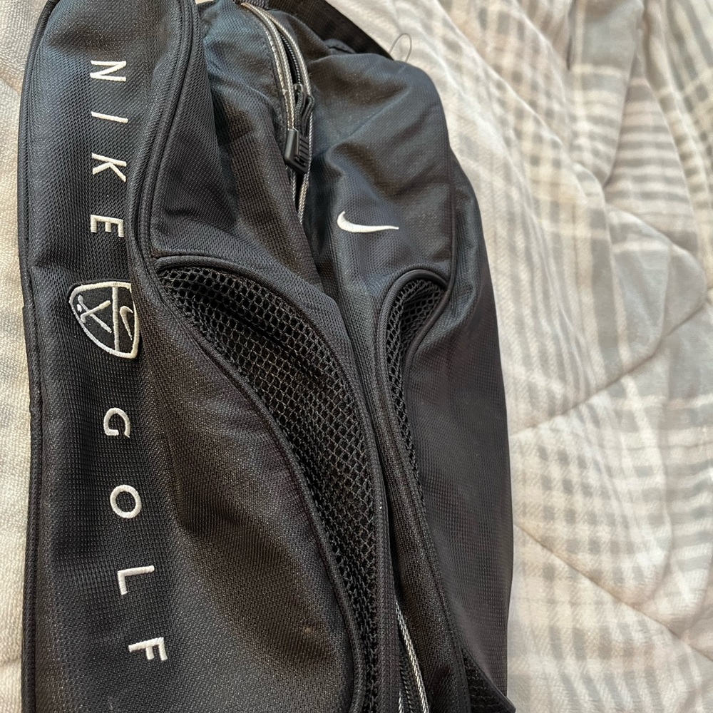 Nike golf shoe bag